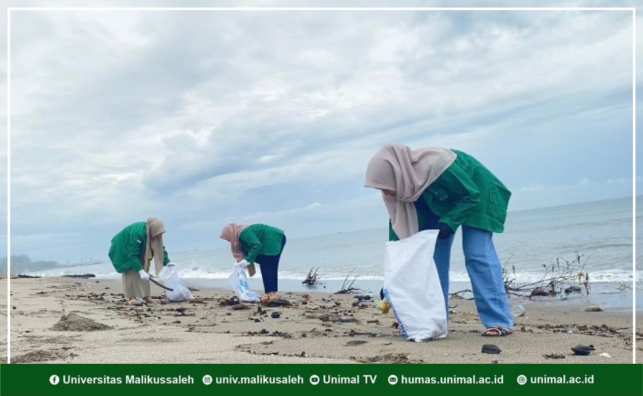 Mahasiswa Ilmu Administrasi Bisnis Unimal Gelar Bersih Pantai